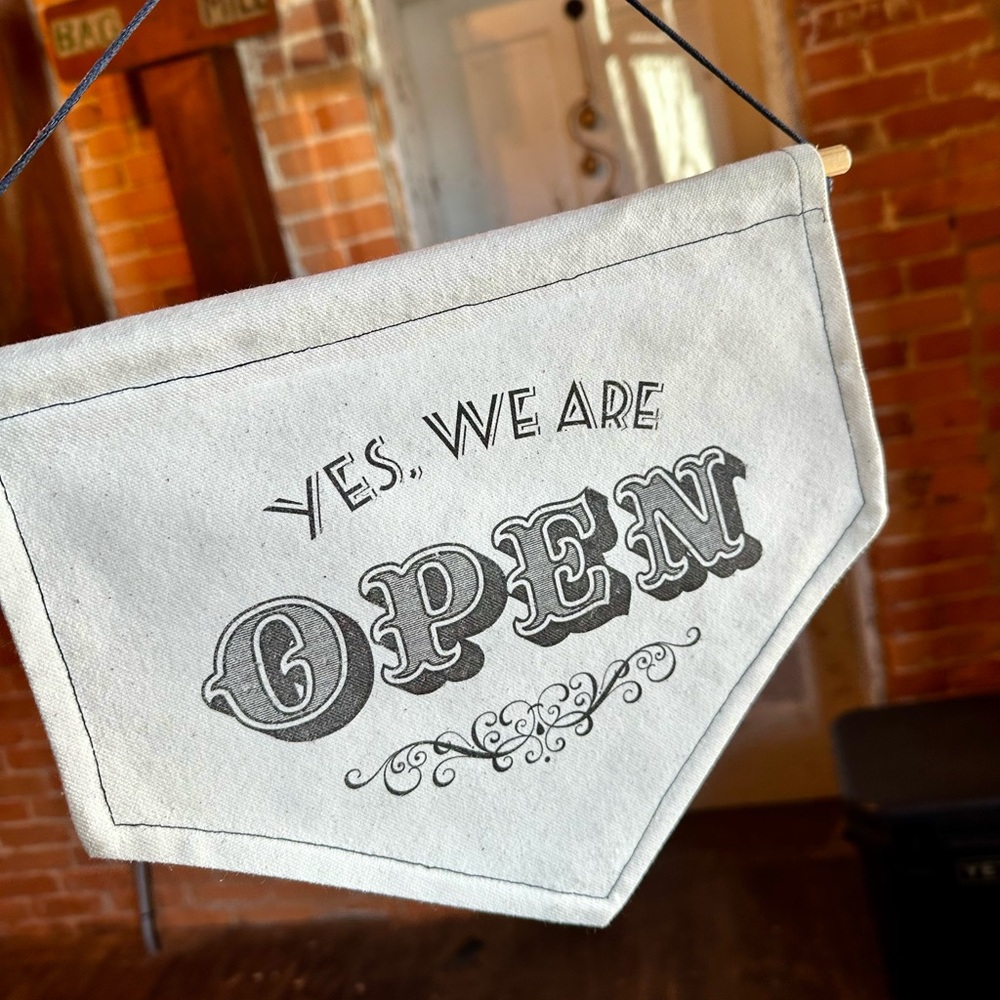 White 'Yes, We Are Open' Sign - Picture 4 of 4